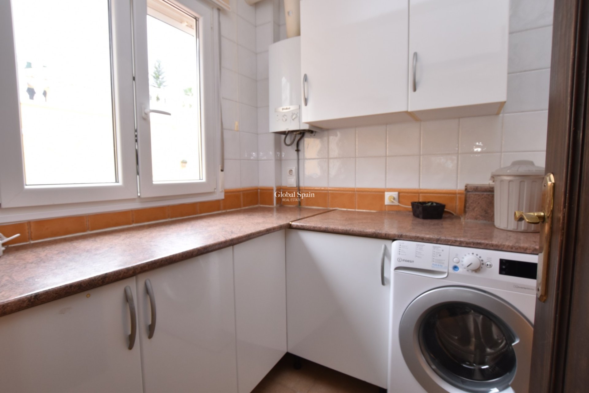 Resale - VILLA -
ALGORFA - Inland