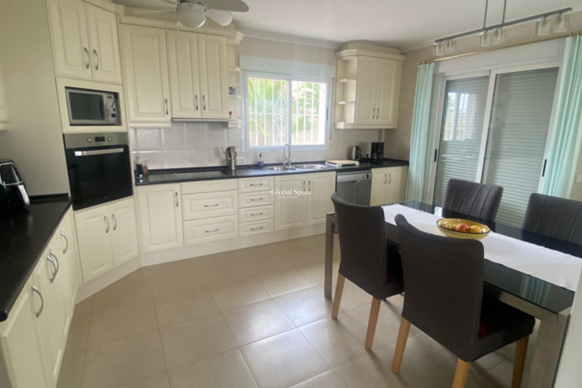 Resale - VILLA -
ALGORFA - Inland