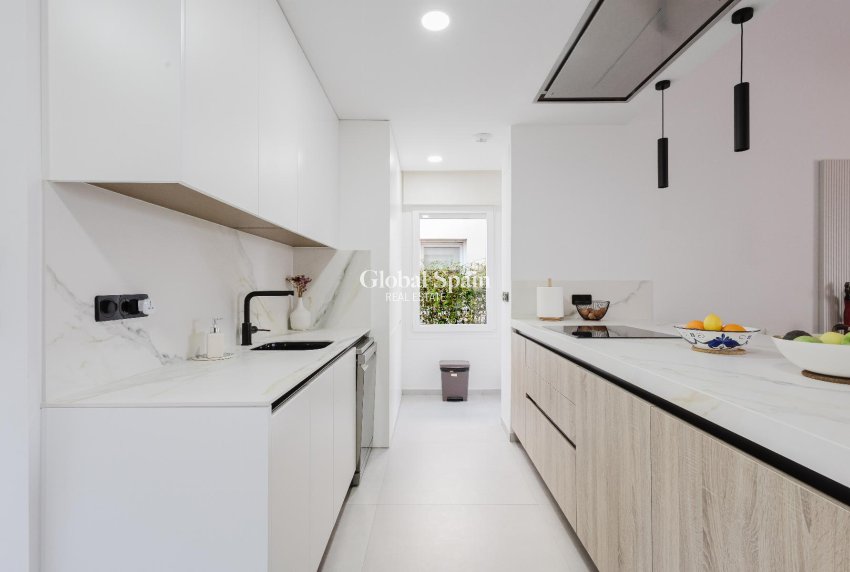 Resale - VILLA -
ALGORFA - Inland