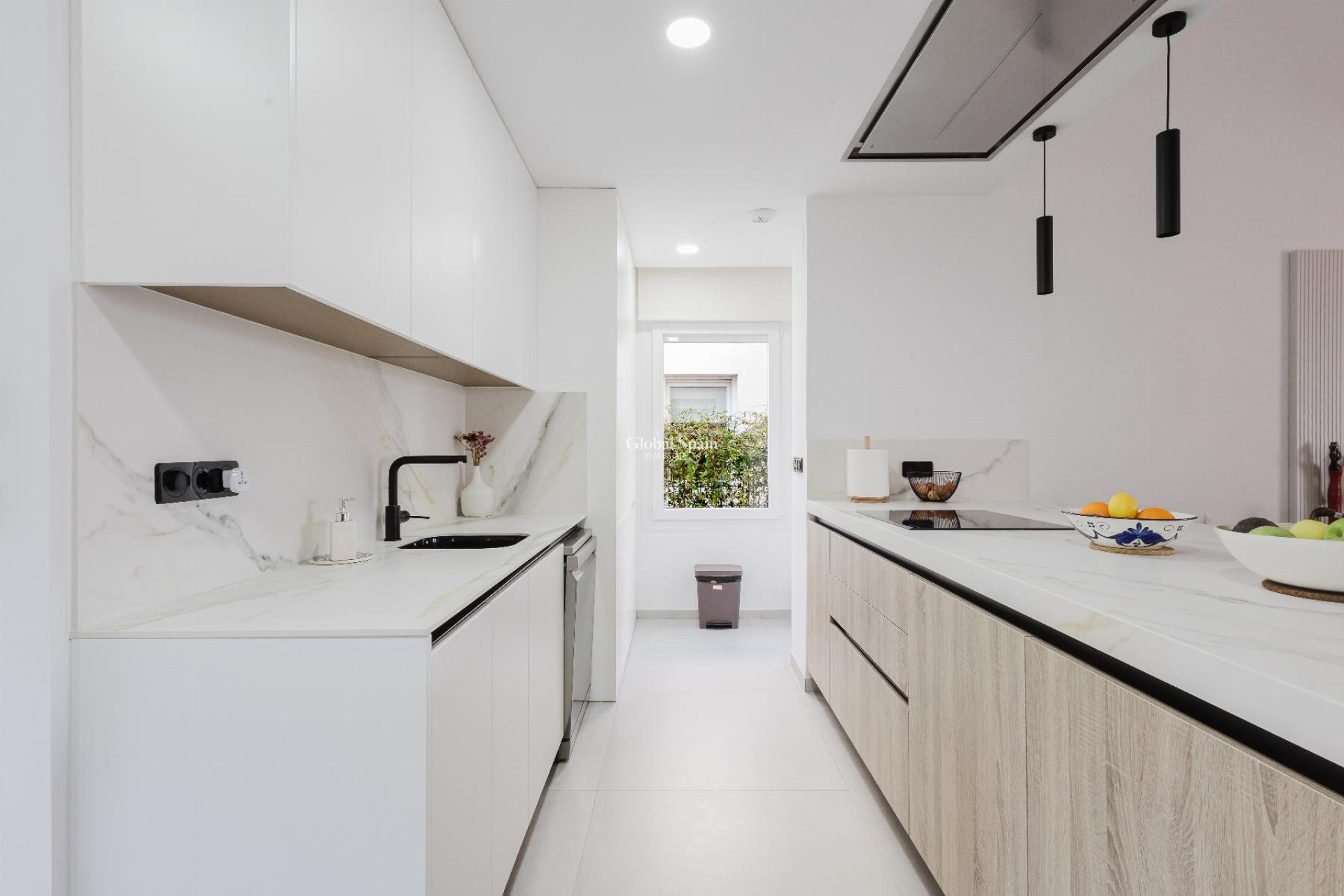 Resale - VILLA -
ALGORFA - Inland