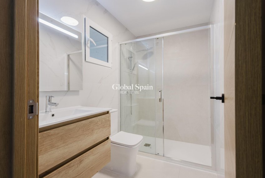 Resale - VILLA -
ALGORFA - Inland