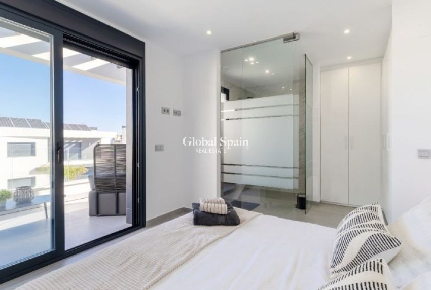 Resale - VILLA -
ALGORFA - Inland