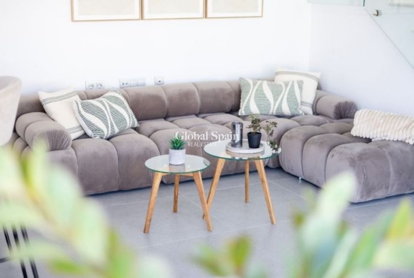 Resale - VILLA -
ALGORFA - Inland