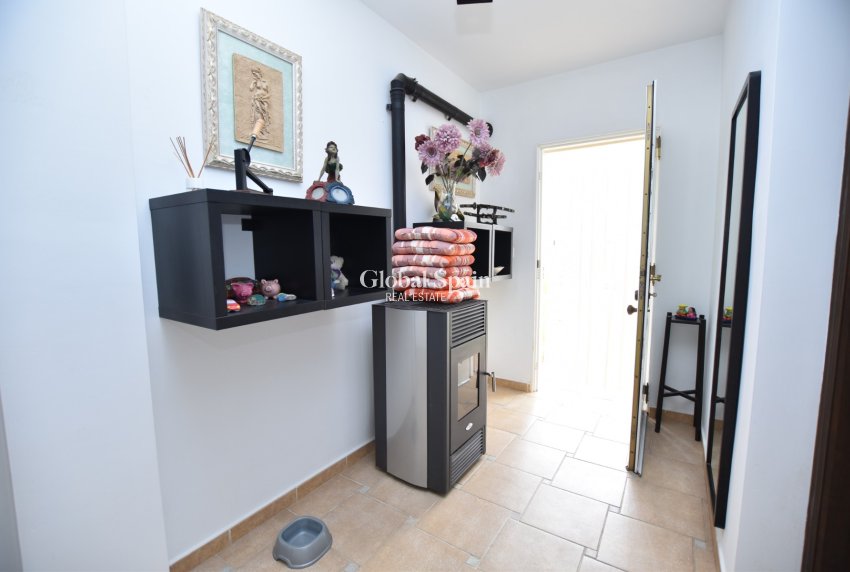 Resale - VILLA -
ALGORFA - Inland