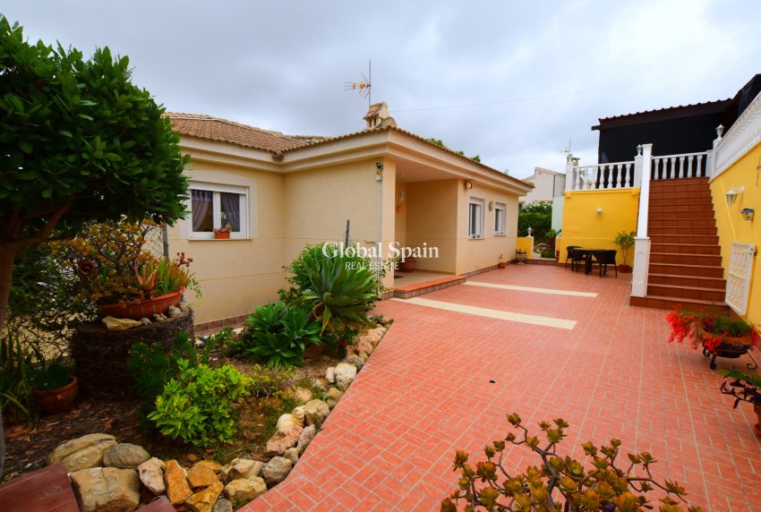 Resale - VILLA -
ALGORFA - Inland