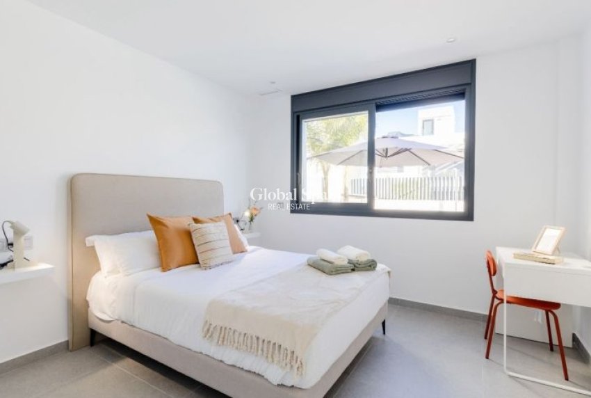 Resale - VILLA -
ALGORFA - Inland