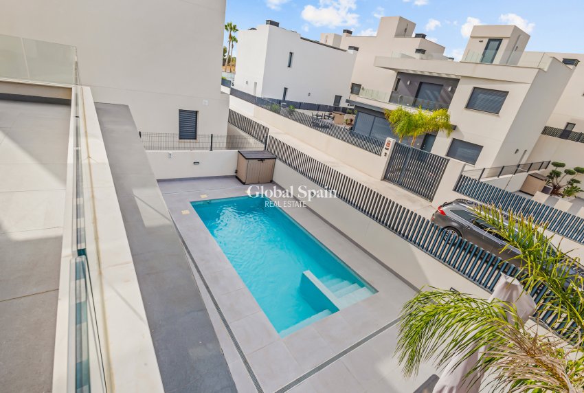 Resale - VILLA -
ALGORFA - Inland