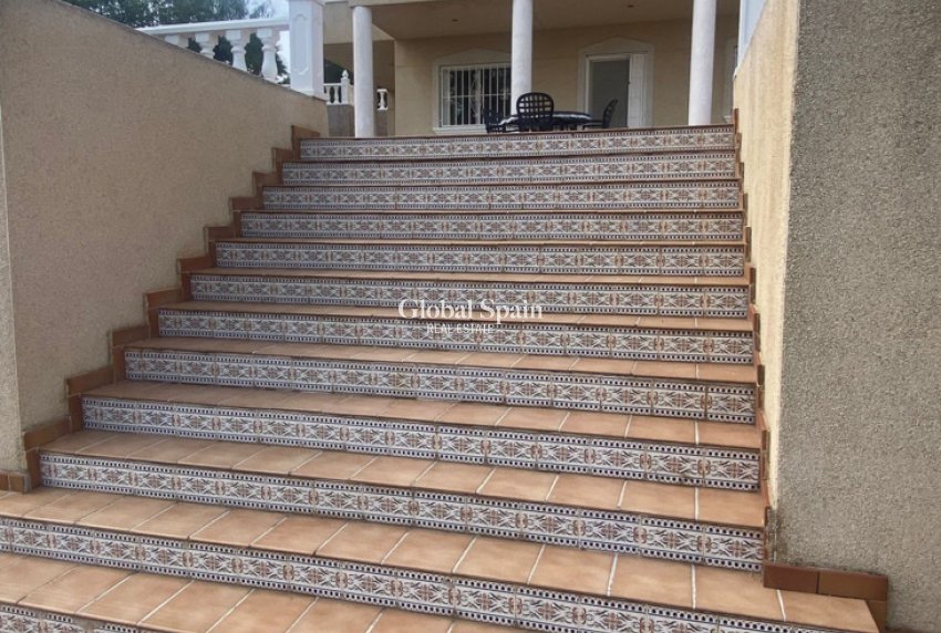 Resale - VILLA -
ALGORFA - Inland
