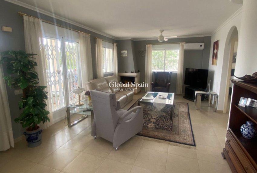 Resale - VILLA -
ALGORFA - Inland