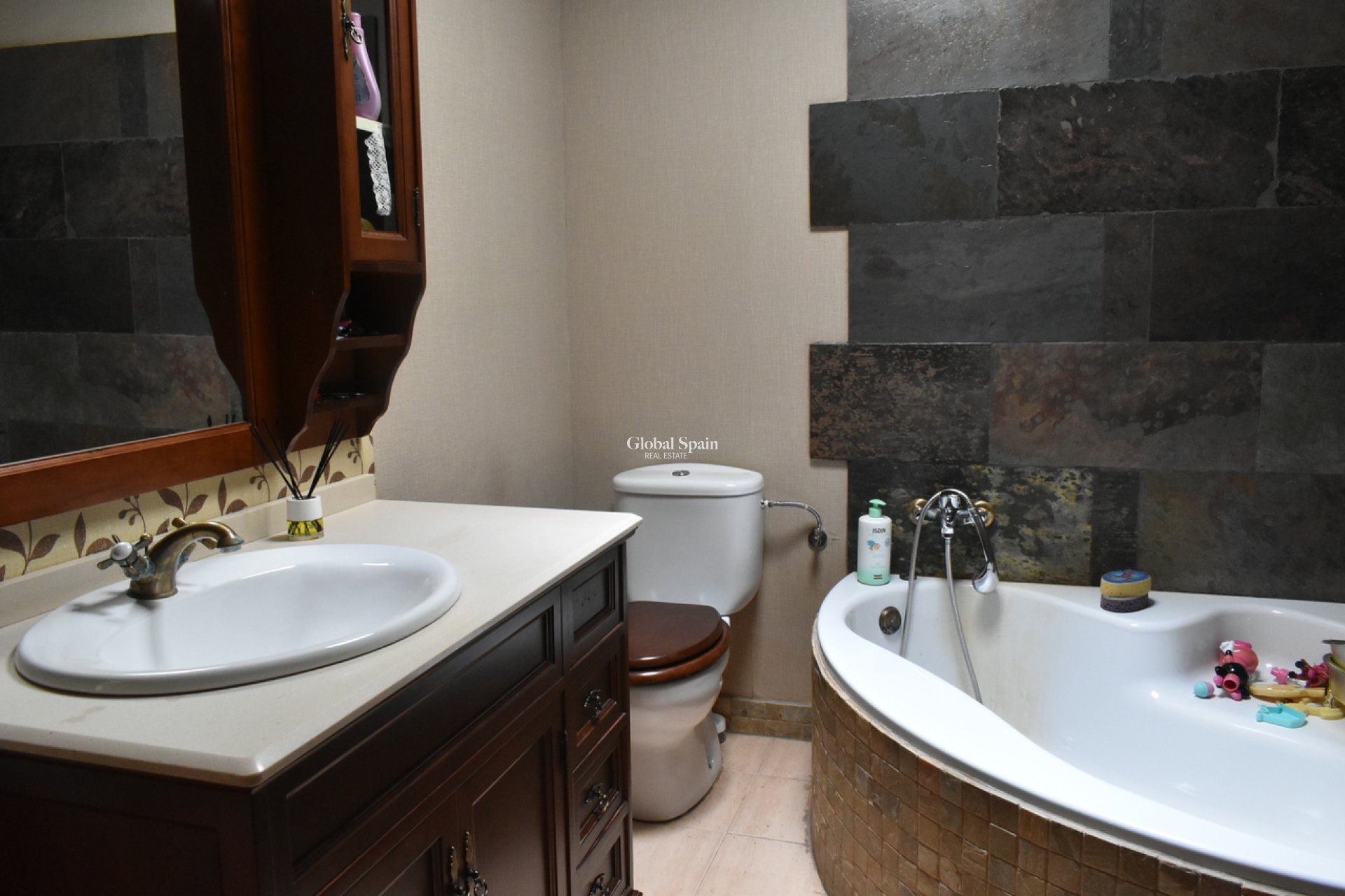 Resale - VILLA -
ALGORFA - Inland