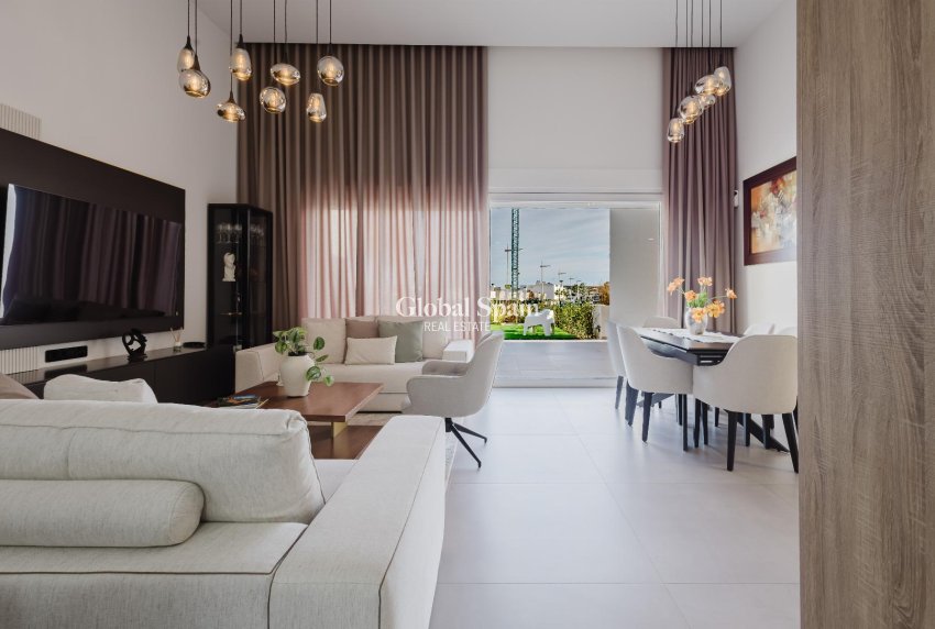 Resale - VILLA -
ALGORFA - Inland