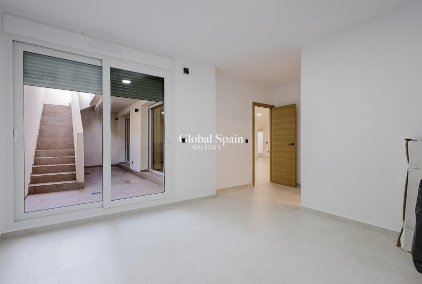 Resale - VILLA -
ALGORFA - Inland