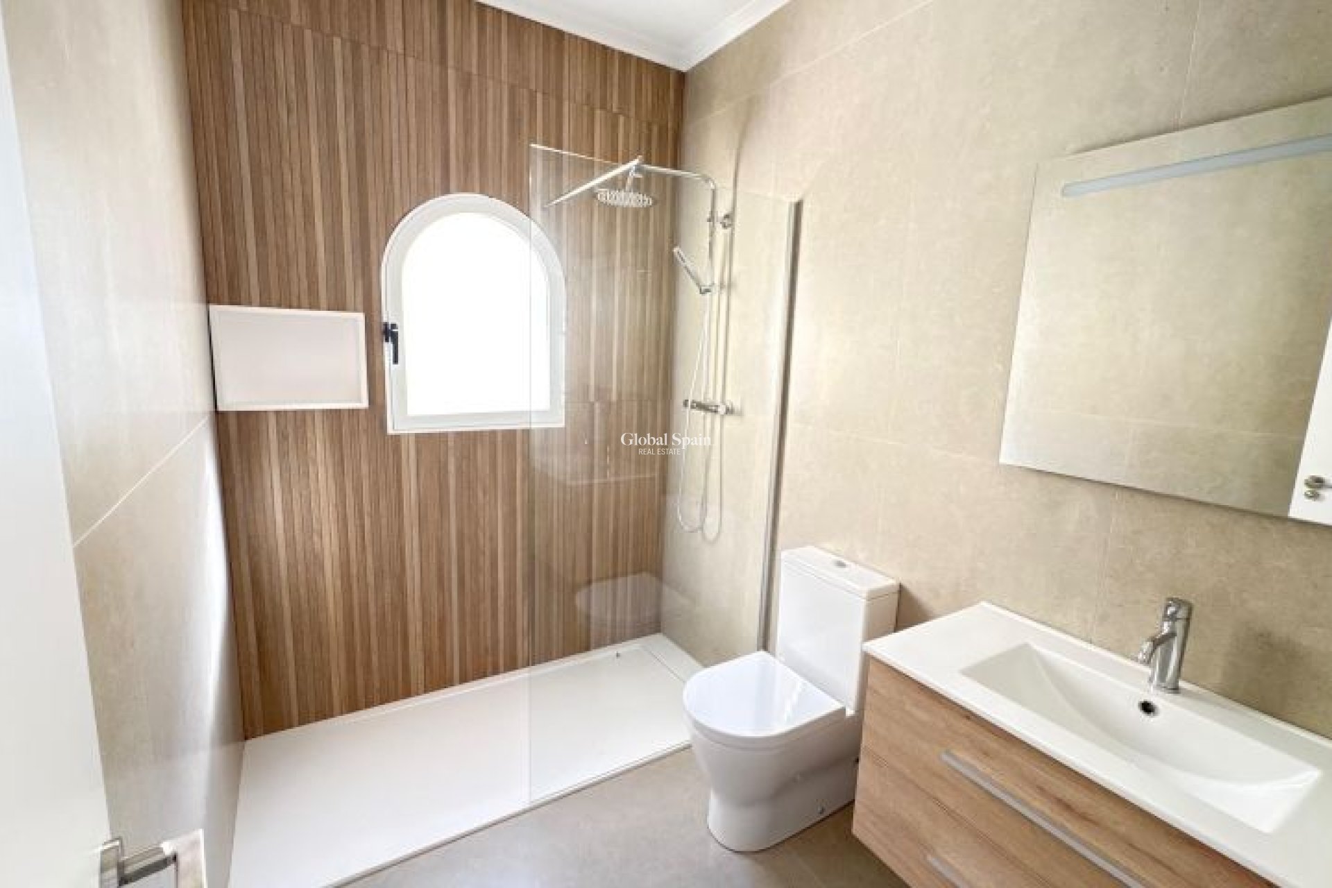 Resale - VILLA -
ALGORFA - Inland