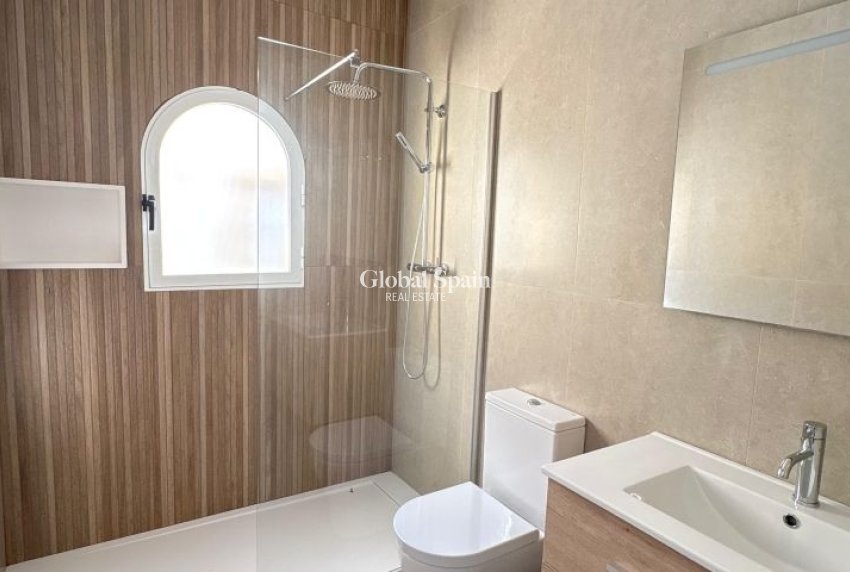 Resale - VILLA -
ALGORFA - Inland