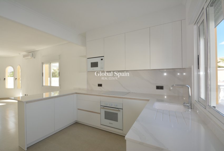 Resale - VILLA -
ALGORFA - Inland