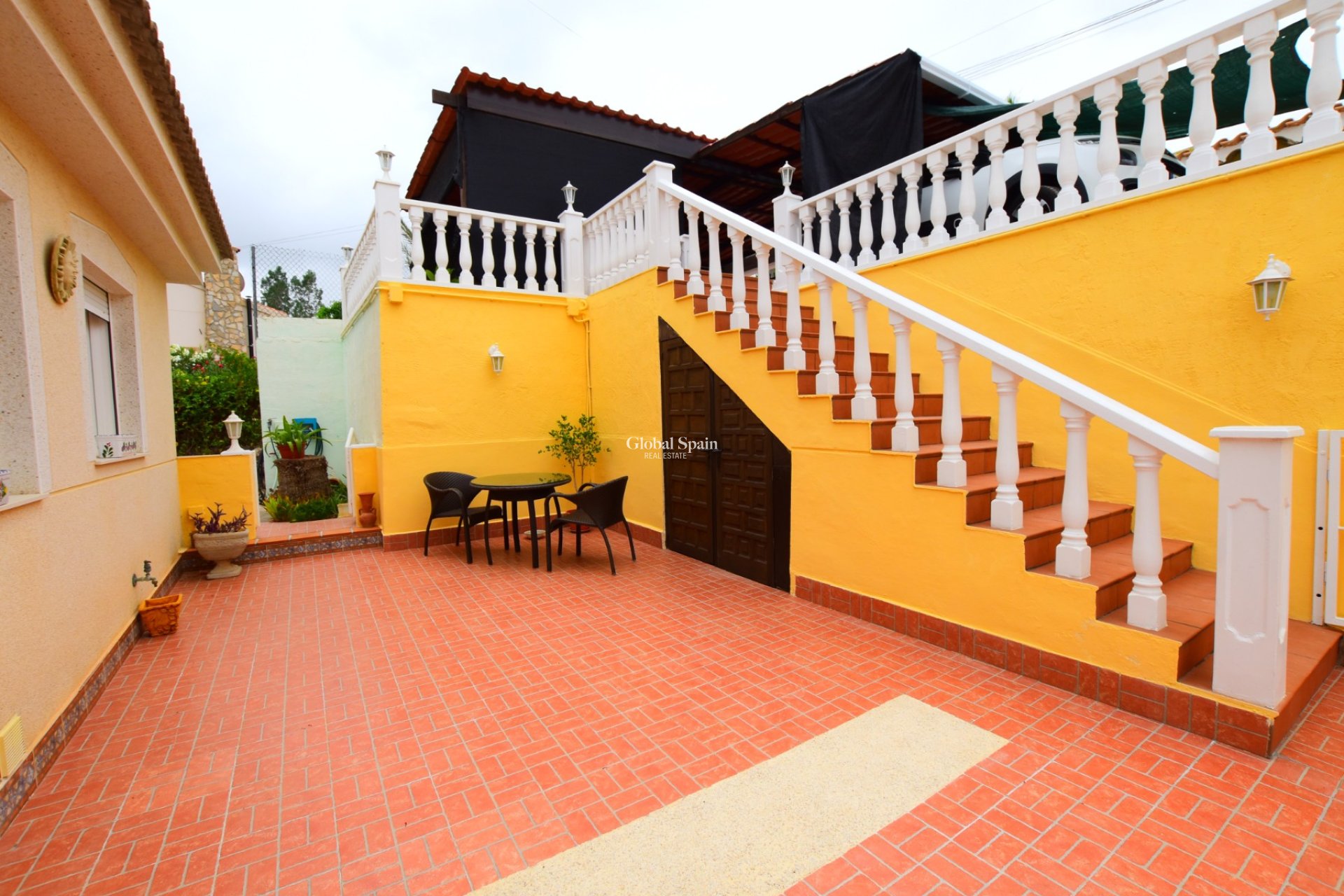 Resale - VILLA -
ALGORFA - Inland