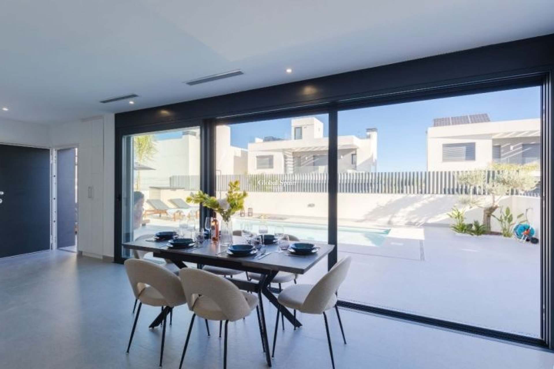 Resale - VILLA -
ALGORFA - Inland