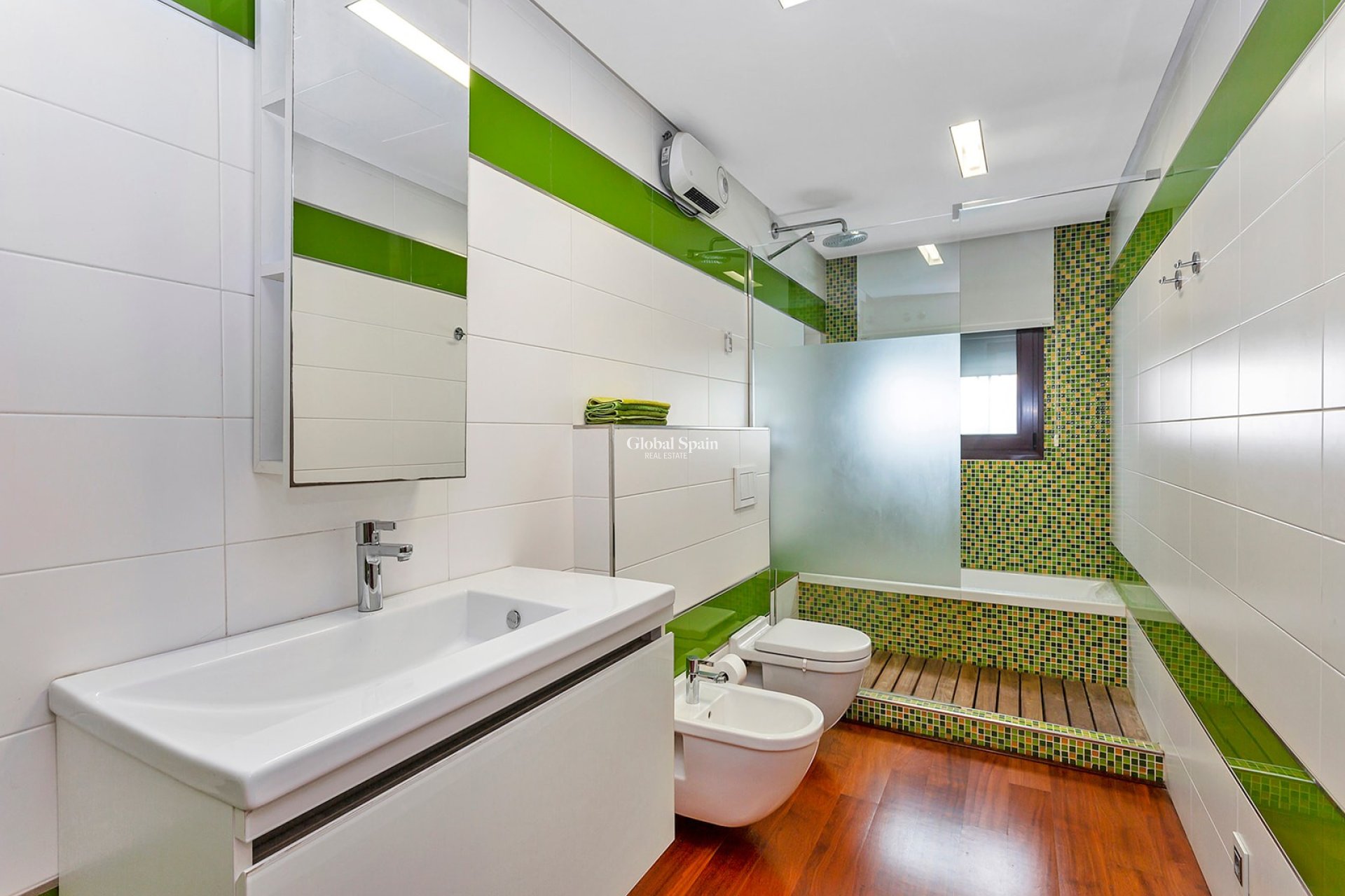 Resale - VILLA -
ALGORFA - Inland