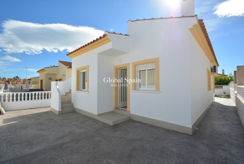 Resale - VILLA -
ALGORFA - Inland