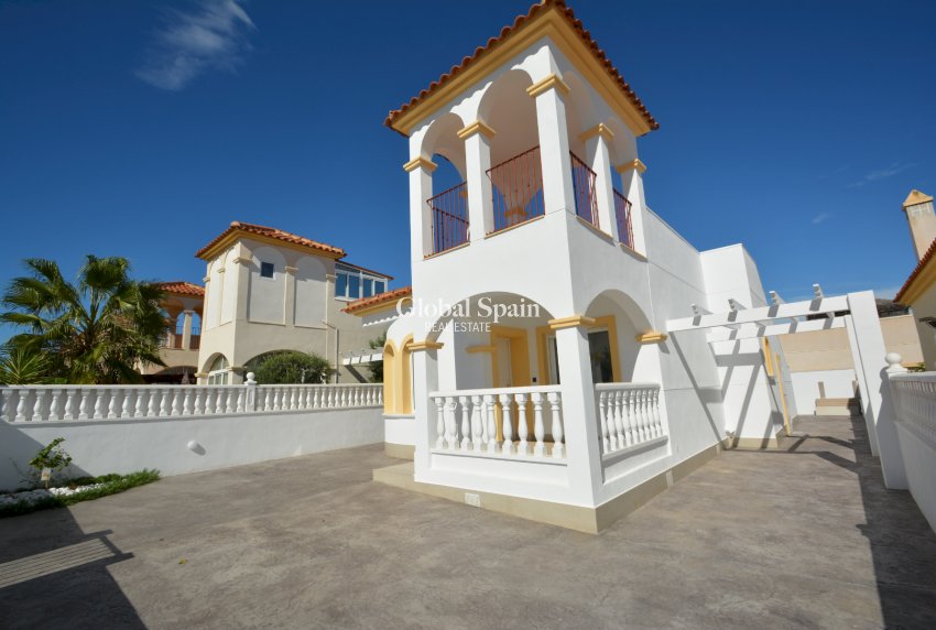 Resale - VILLA -
ALGORFA - Inland