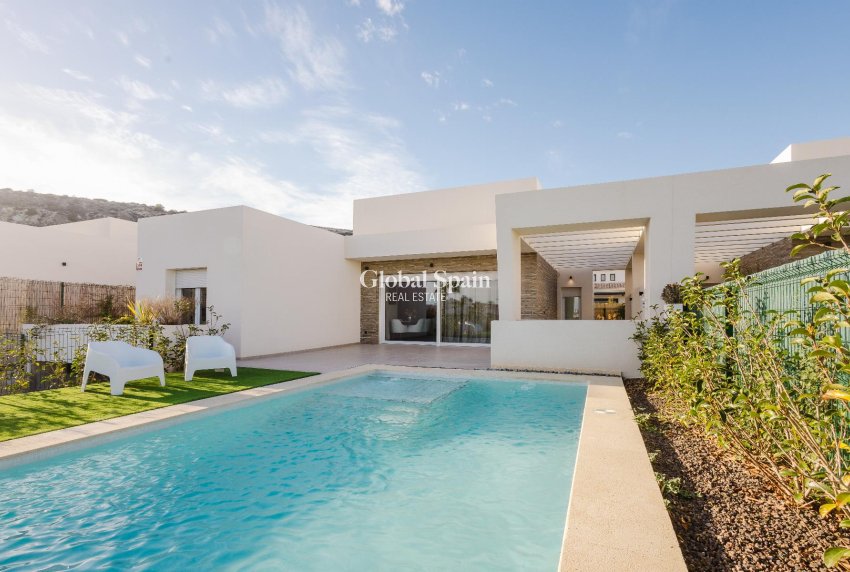 Resale - VILLA -
ALGORFA - Inland