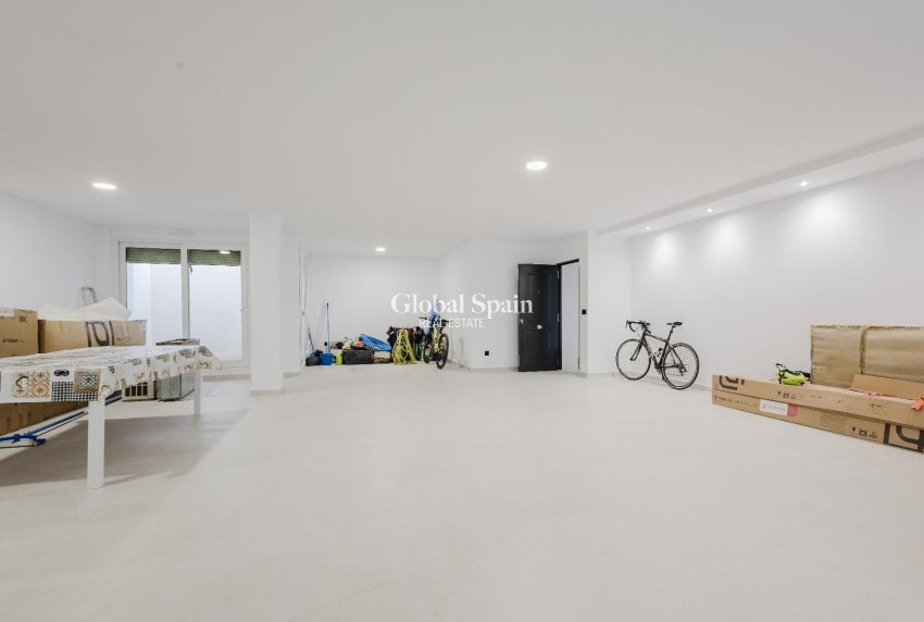 Resale - VILLA -
ALGORFA - Inland