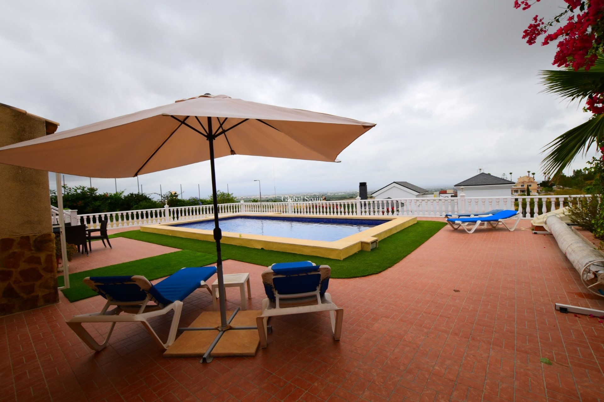 Resale - VILLA -
ALGORFA - Inland