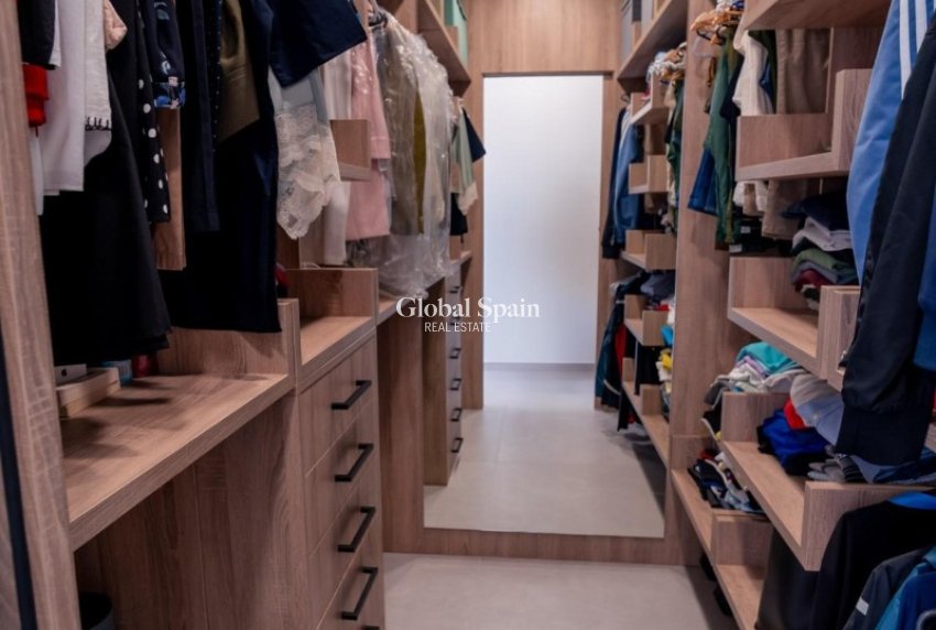 Resale - VILLA -
ALGORFA - Inland