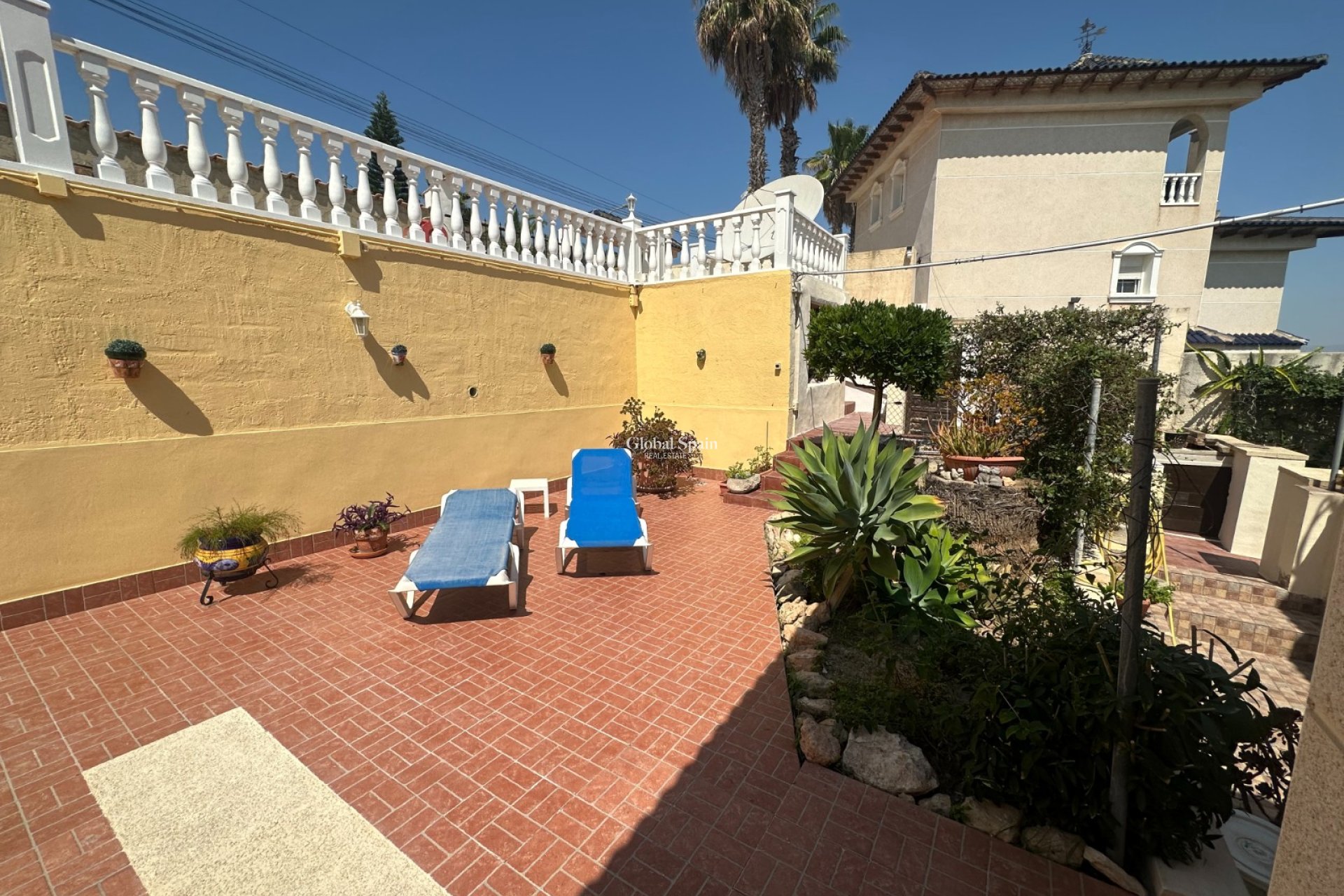 Resale - VILLA -
ALGORFA - Inland