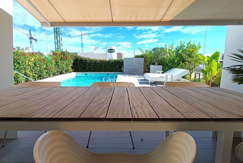 Resale - VILLA -
ALGORFA - Inland