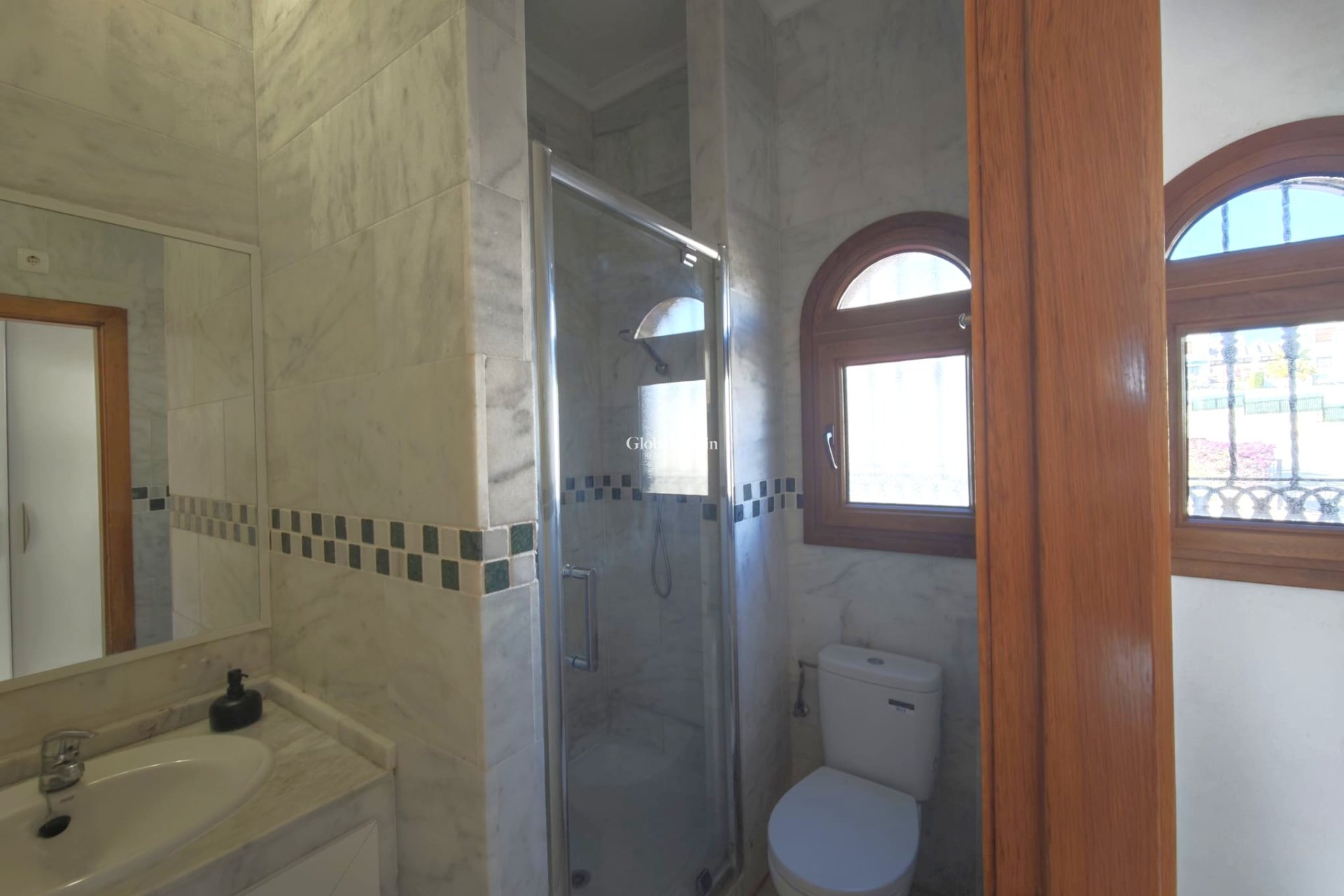 Resale - VILLA -
ALGORFA - Inland
