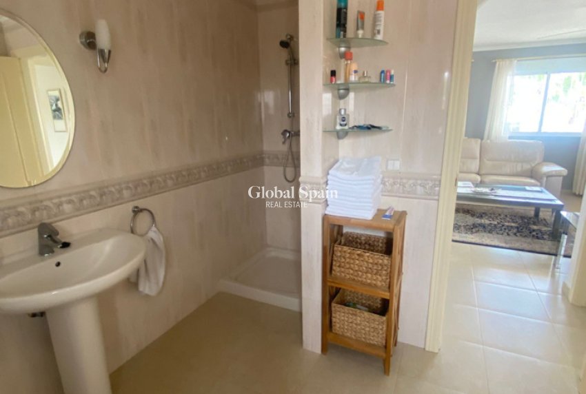 Resale - VILLA -
ALGORFA - Inland