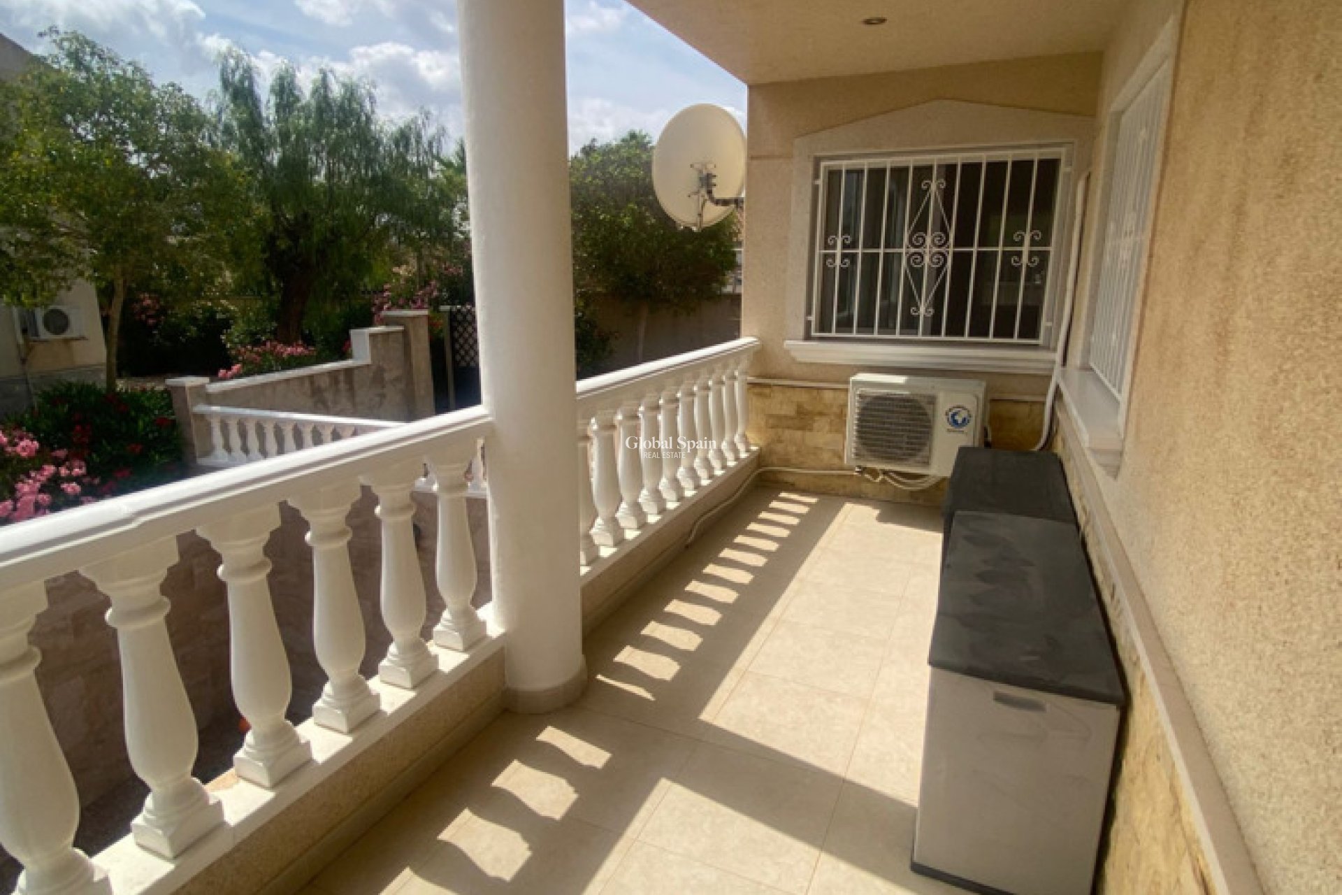 Resale - VILLA -
ALGORFA - Inland