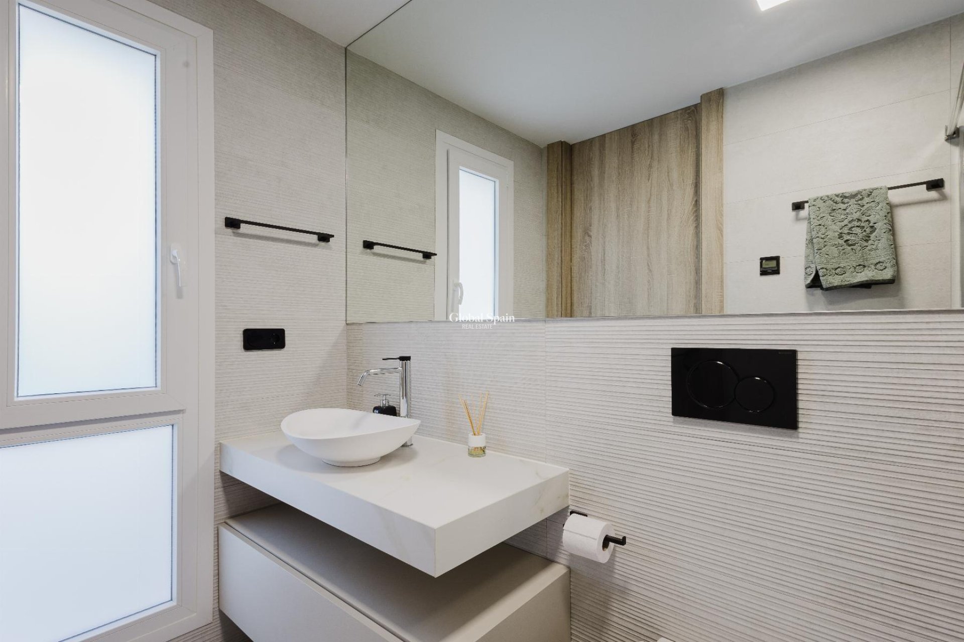 Resale - VILLA -
ALGORFA - Inland