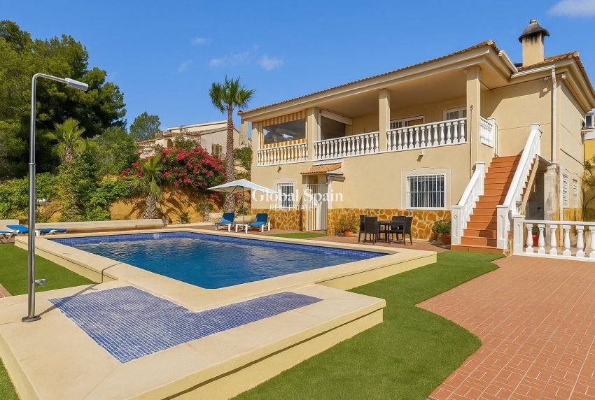 Resale - VILLA -
ALGORFA - Inland