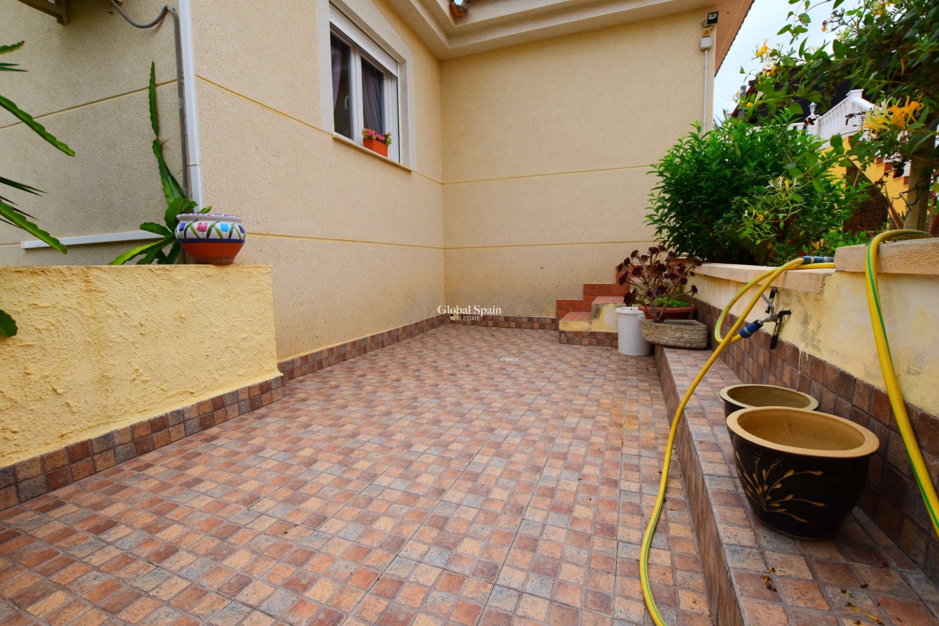 Resale - VILLA -
ALGORFA - Inland