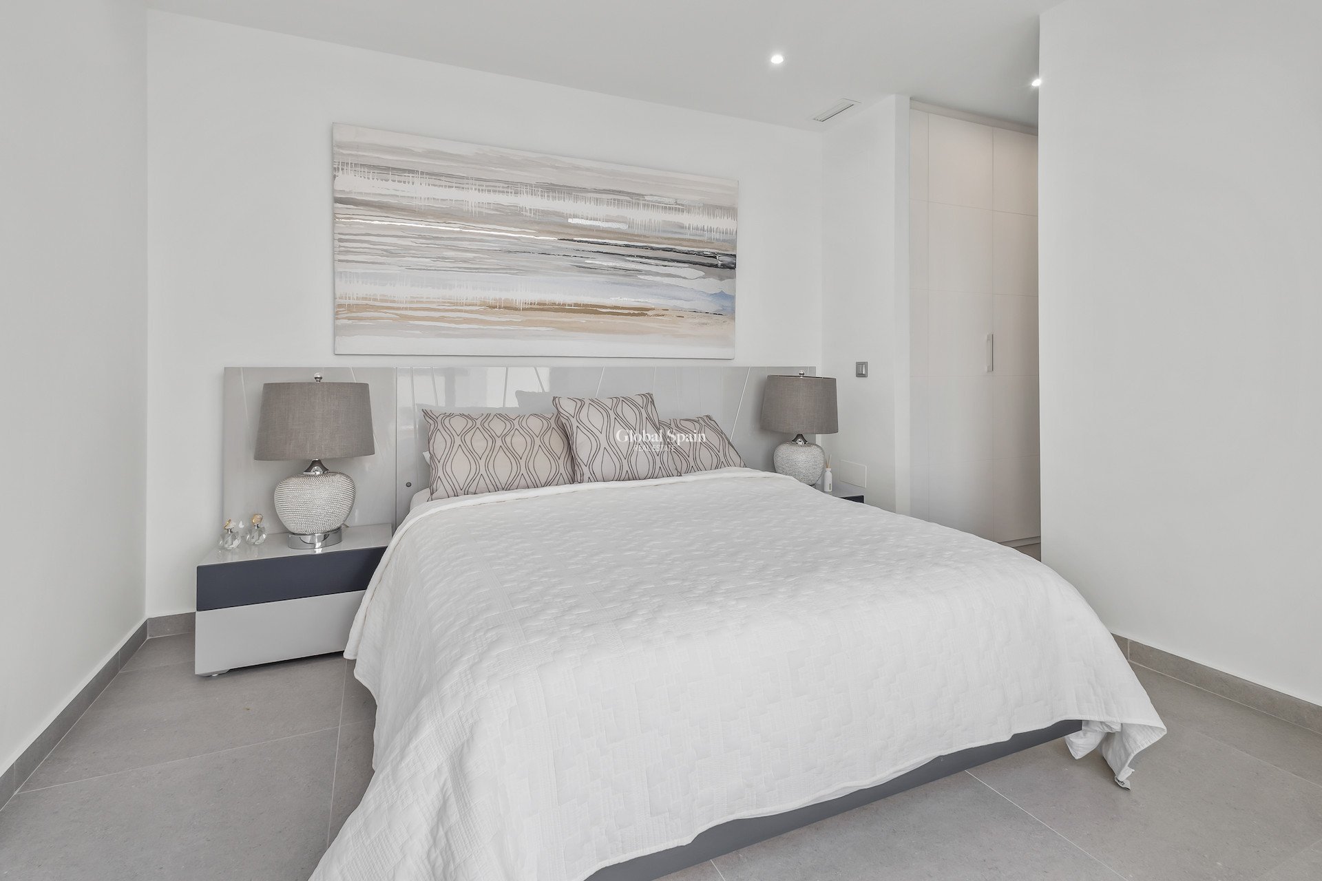 Resale - VILLA -
ALGORFA - Inland