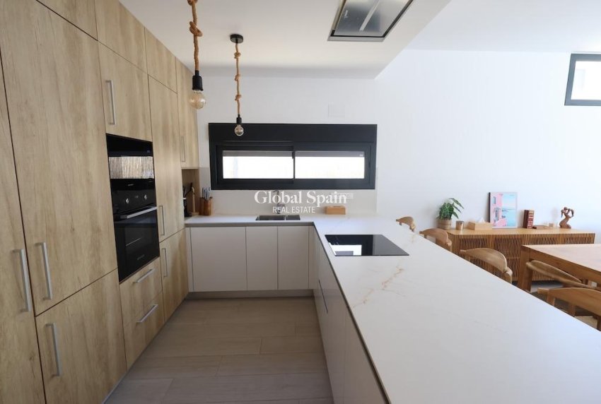 Resale - VILLA -
ALGORFA - Inland