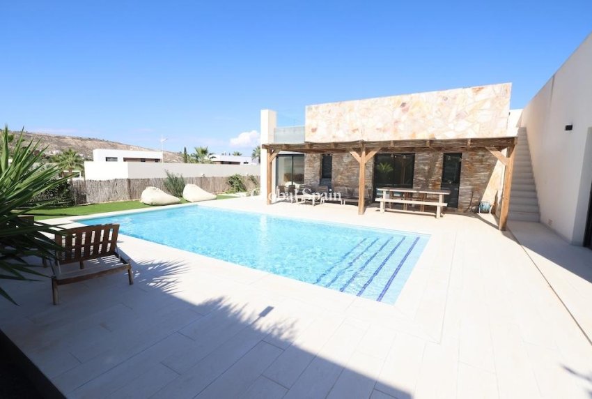 Resale - VILLA -
ALGORFA - Inland