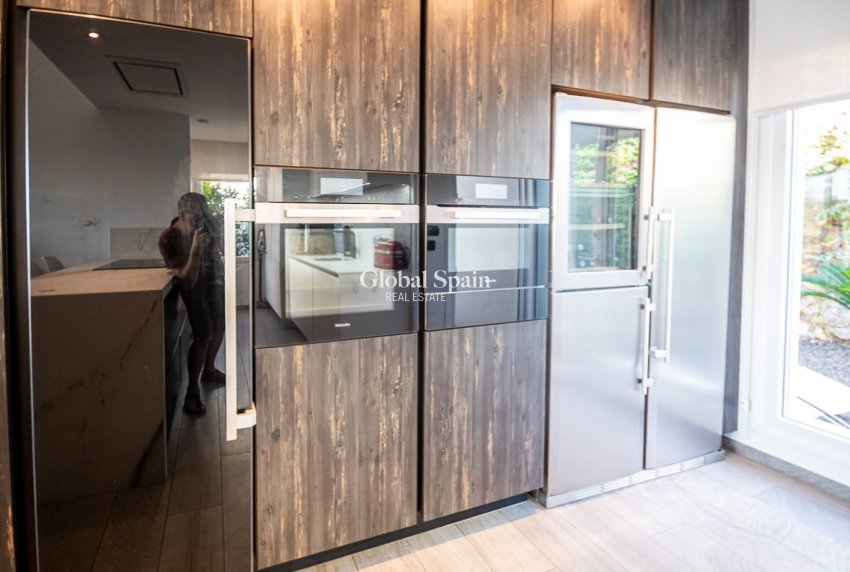 Resale - Villa -
ALGORFA - LA FINCA GOLF / ALGORFA