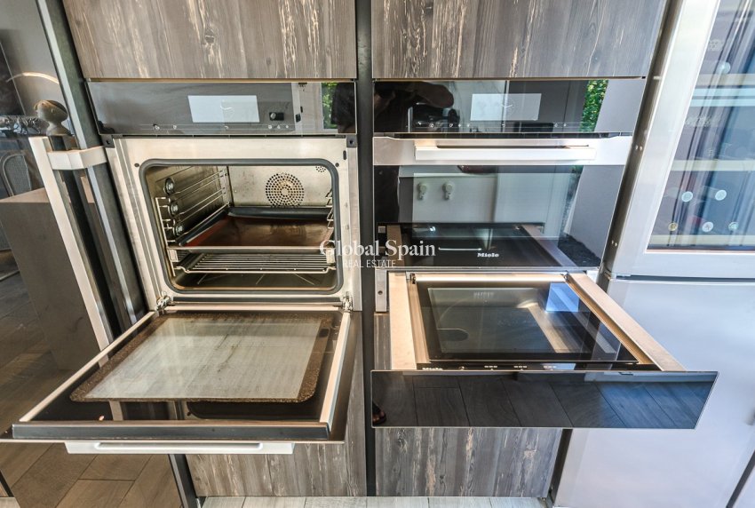 Resale - Villa -
ALGORFA - LA FINCA GOLF / ALGORFA