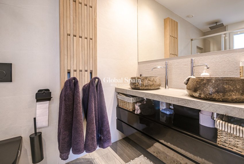 Resale - Villa -
ALGORFA - LA FINCA GOLF / ALGORFA