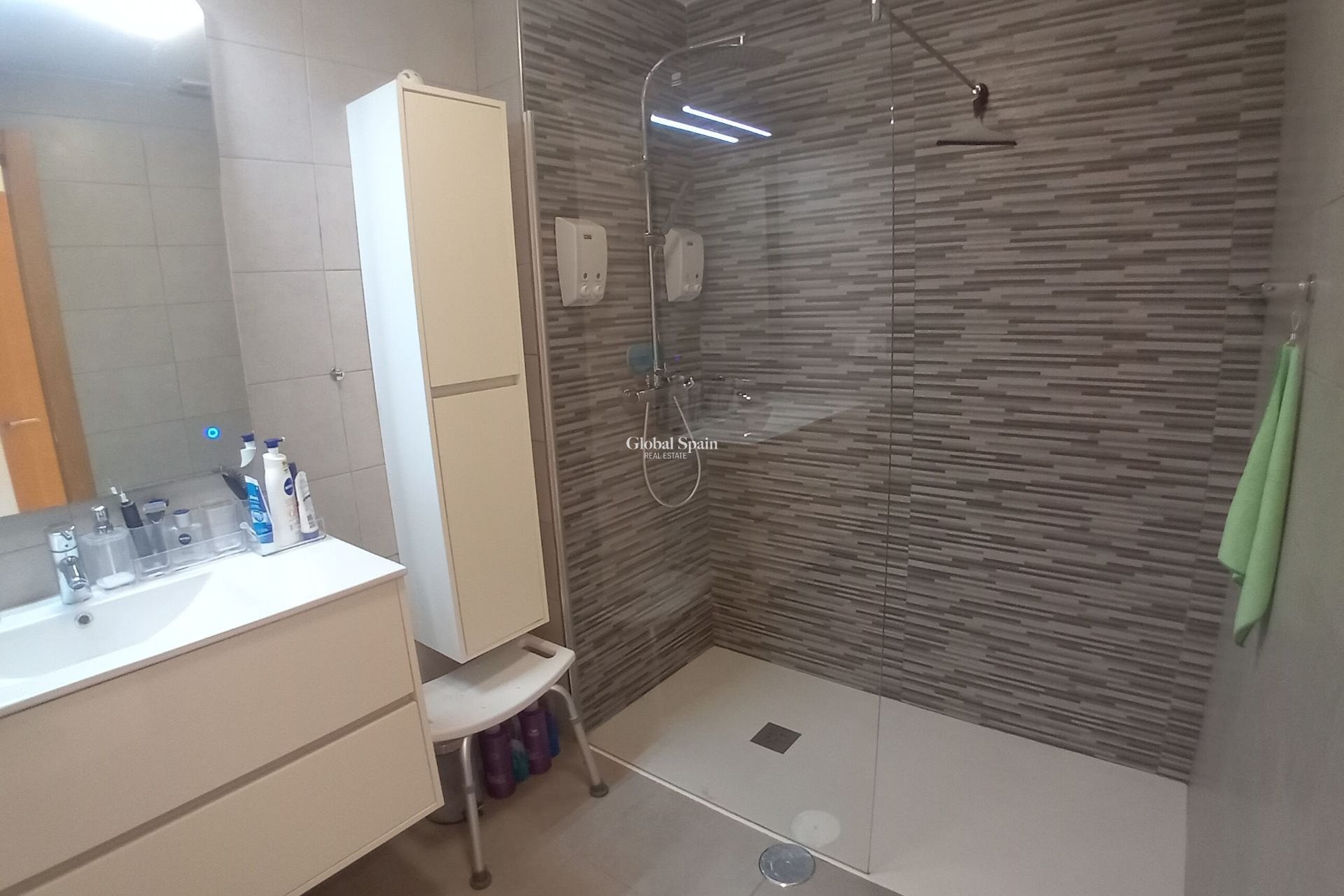 Resale - VILLA -
ALGORFA - LA FINCA GOLF / ALGORFA