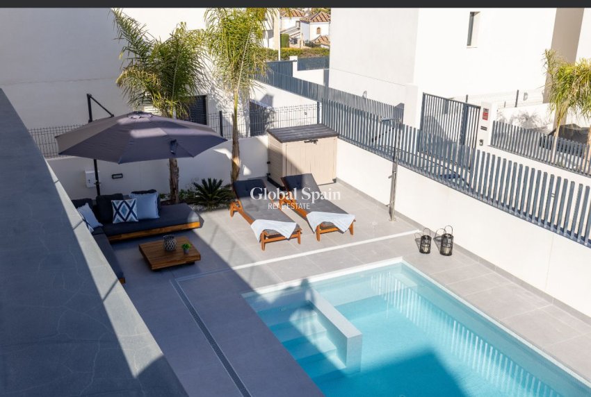 Resale - VILLA -
ALGORFA - LA FINCA GOLF / ALGORFA