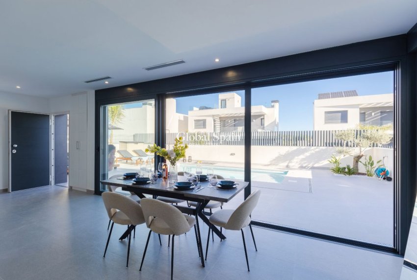 Resale - VILLA -
ALGORFA - LA FINCA GOLF / ALGORFA