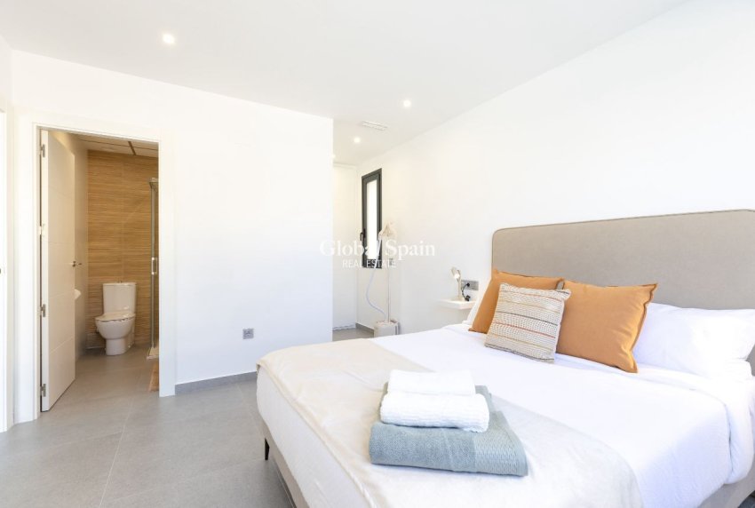 Resale - VILLA -
ALGORFA - LA FINCA GOLF / ALGORFA