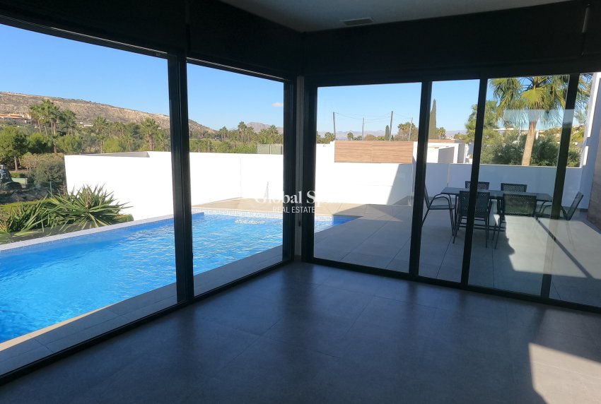 Resale - VILLA -
ALGORFA - LA FINCA GOLF / ALGORFA