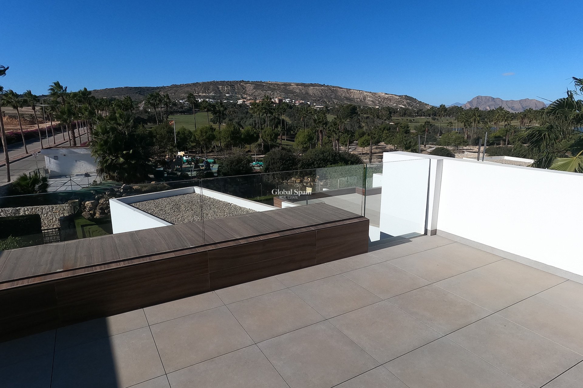 Resale - VILLA -
ALGORFA - LA FINCA GOLF / ALGORFA