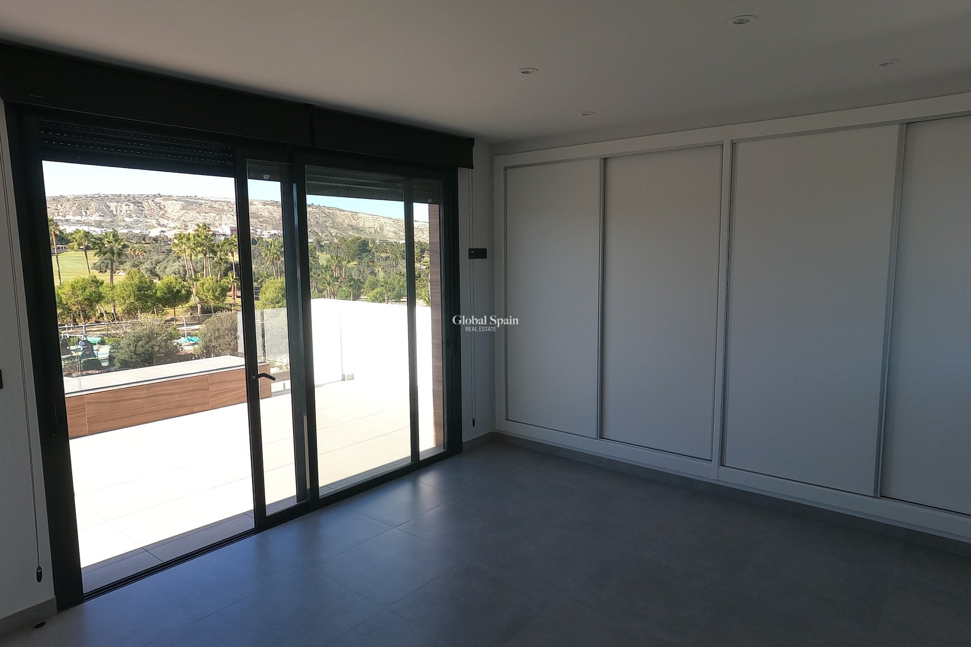 Resale - VILLA -
ALGORFA - LA FINCA GOLF / ALGORFA