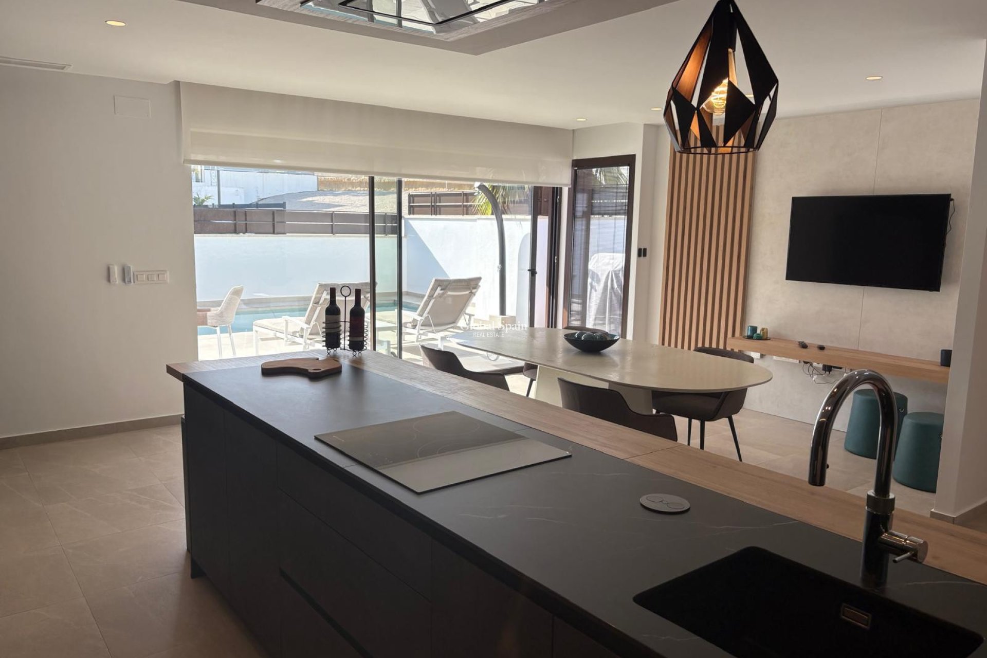 Resale - VILLA -
ALGORFA - LA FINCA GOLF / ALGORFA